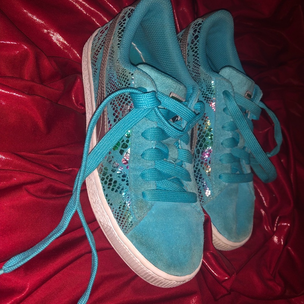 Girls sparkly puma